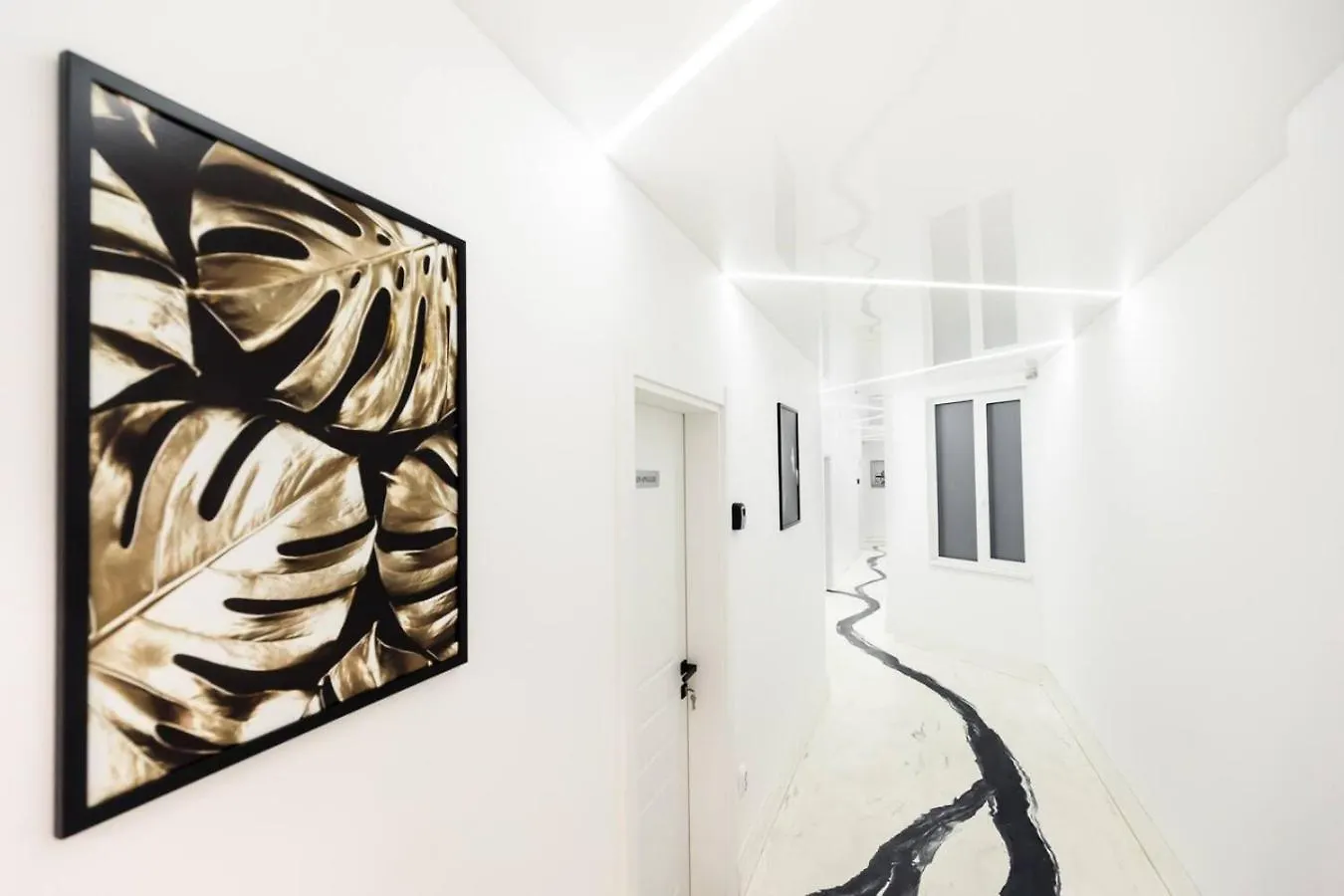 Bucharest Studios Paris Room Romania