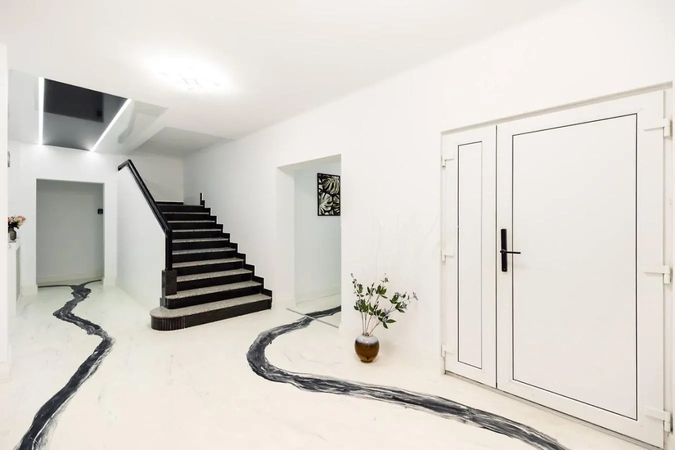 Bucharest Studios Paris Room
