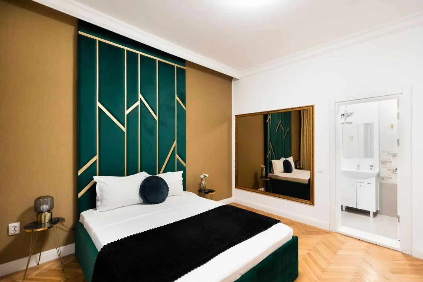 Apartment Bucharest Studios Paris Room Romania