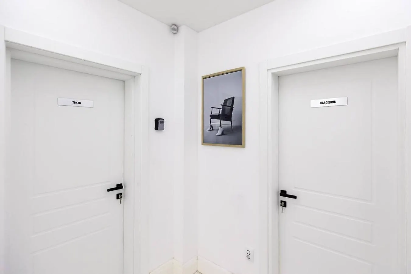 Bucharest Studios Paris Room 0*,  Romania