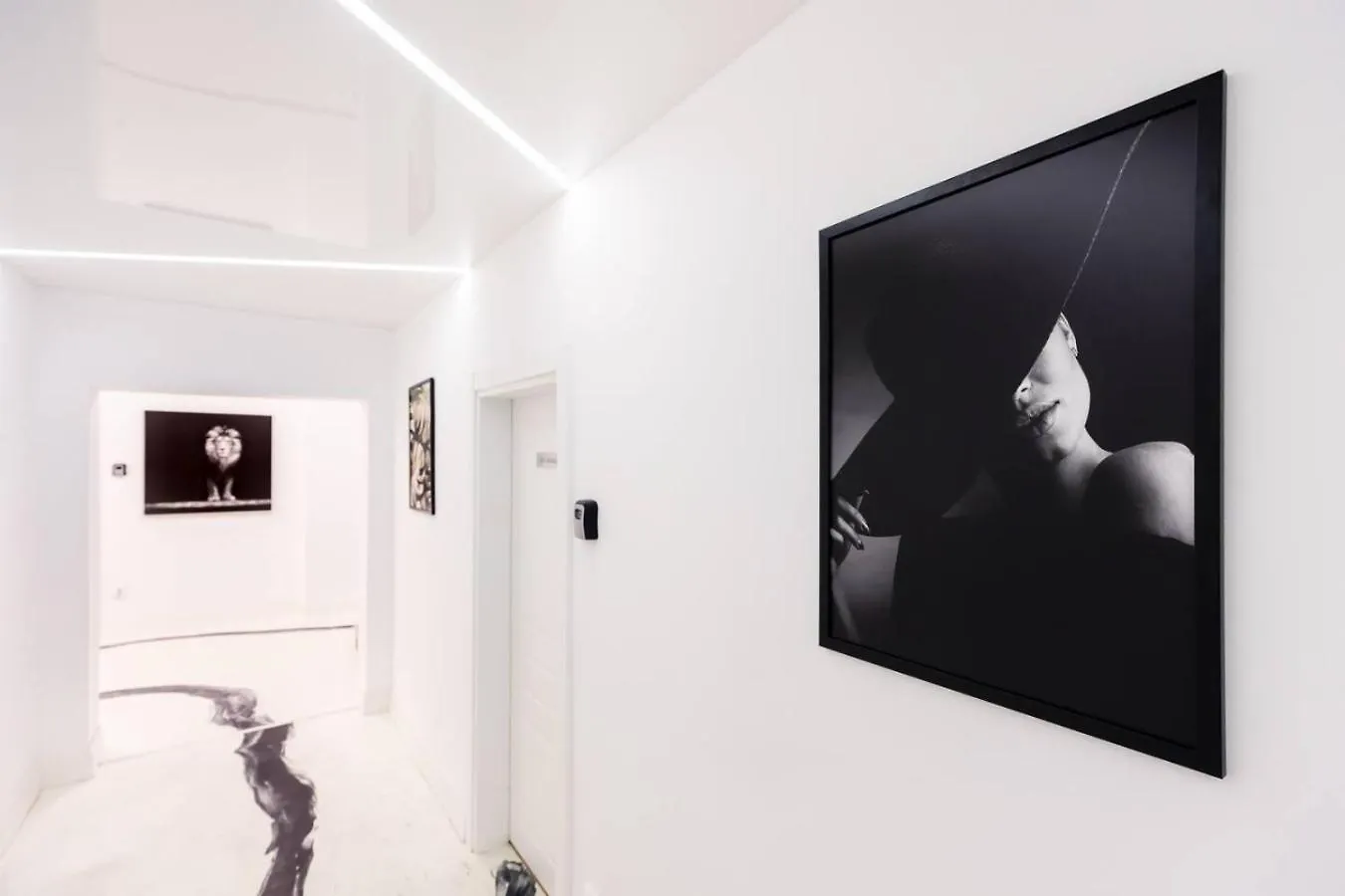 Bucharest Studios Paris Room Apartment