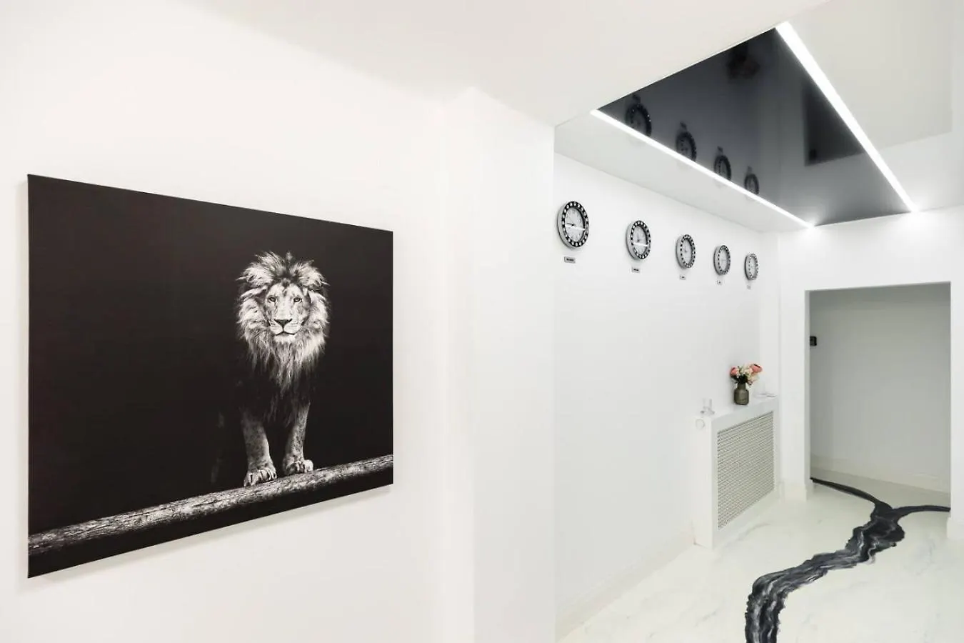 Bucharest Studios Paris Room