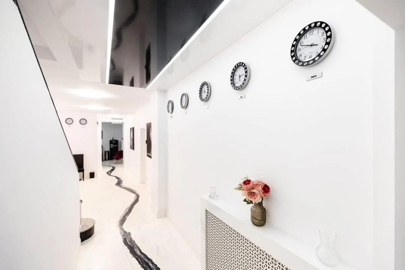Bucharest Studios Paris Room 0*,  Romania