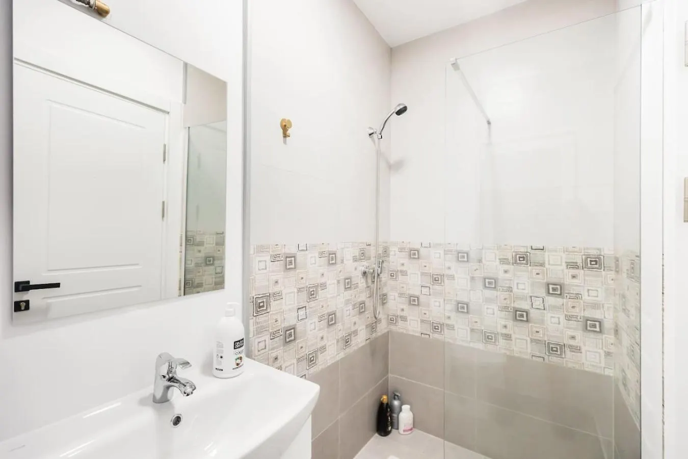 Bucharest Studios Paris Room Ρουμανία